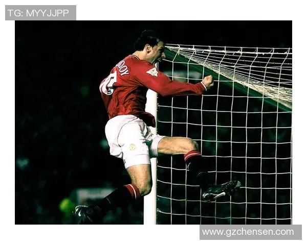 《重温足球经典瞬间 探索传奇球星的辉煌历程与回忆卡收藏价值》 《重温足球经典瞬间 探索传奇球星的辉煌历程与回忆卡收藏价值》