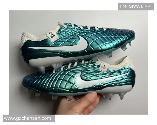 传奇足球鞋签约球星背后的故事与影响力分析 传奇足球鞋签约球星背后的故事与影响力分析