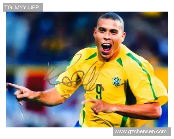 全球十大足球巨星风采盘点：他们如何定义足球的未来与传奇