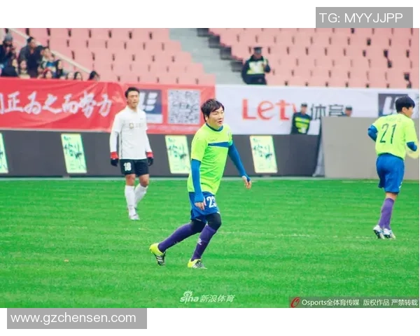 国外足球明星训练日常揭秘 提升技艺与体能的幕后故事