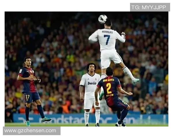 足球场上的个性球星：那些以独特风格和魅力征服球迷的传奇人物